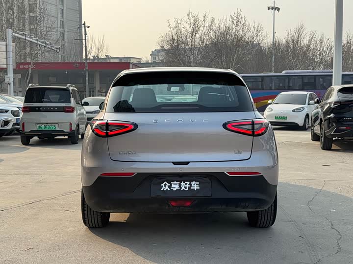 Фото 8 - Geely Galaxy Geome
