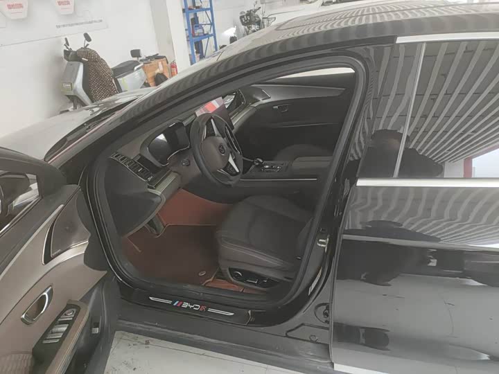 Фото 3 - BYD Han