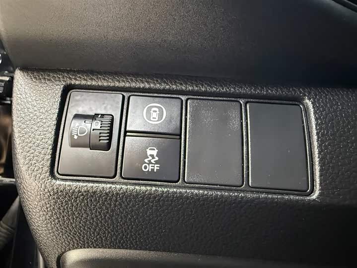 Фото 9 - Honda Vezel