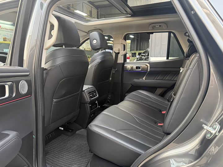 Фото 5 - Tank 400 Hybrid