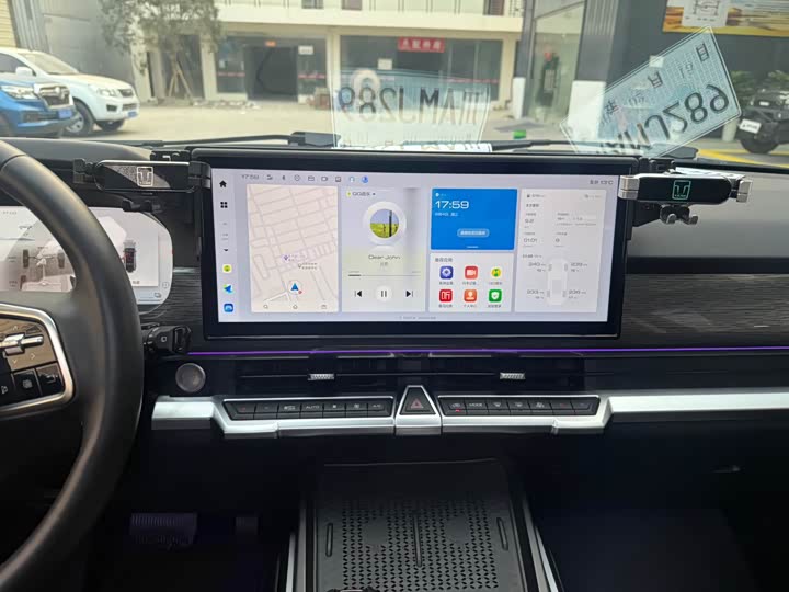 Фото 7 - Tank 400 Hybrid