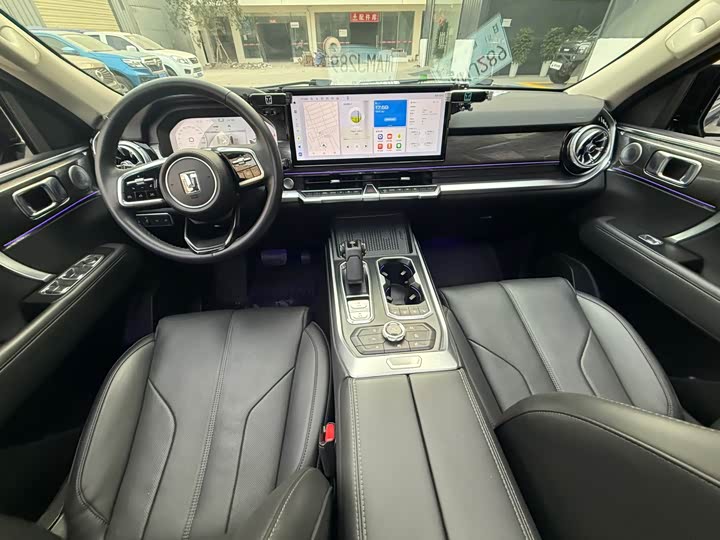 Фото 9 - Tank 400 Hybrid