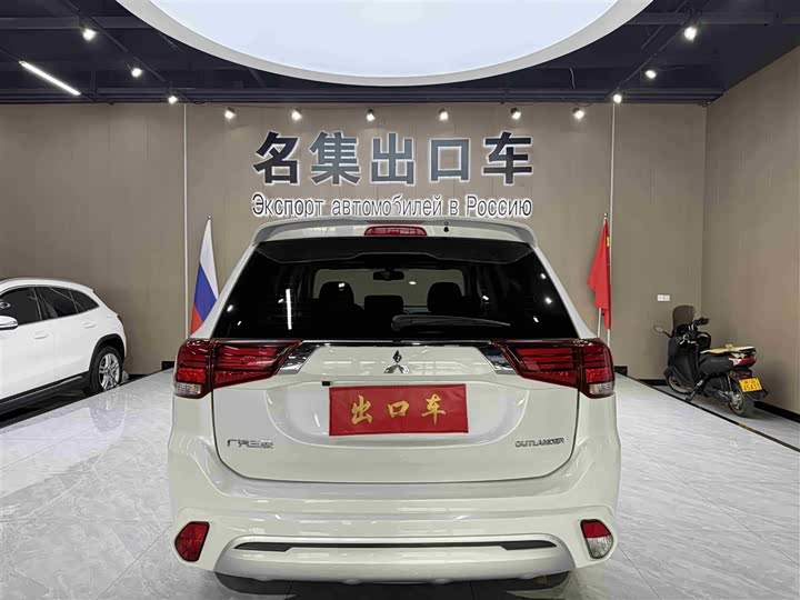 Фото 5 - Mitsubishi Outlander