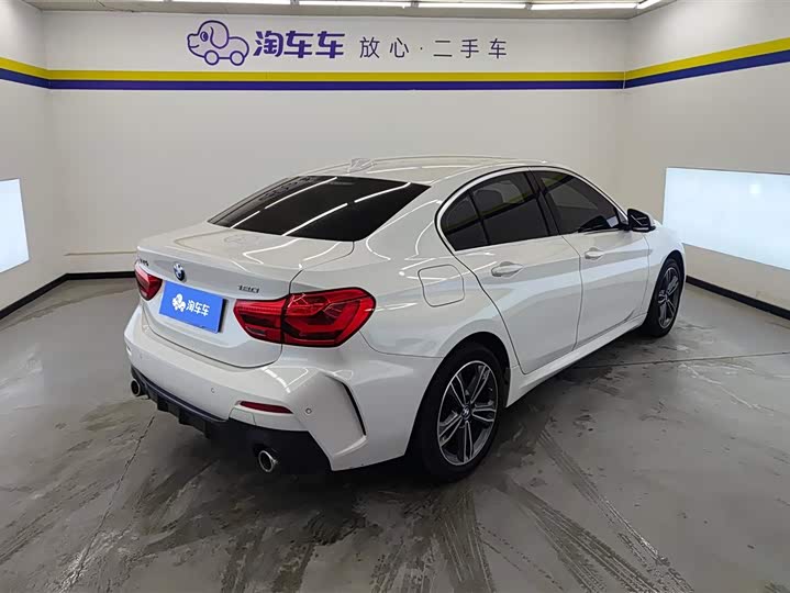 Фото 3 - BMW 1 Series