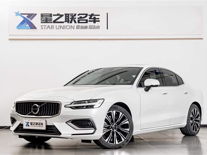 Фото 2 - Volvo S60