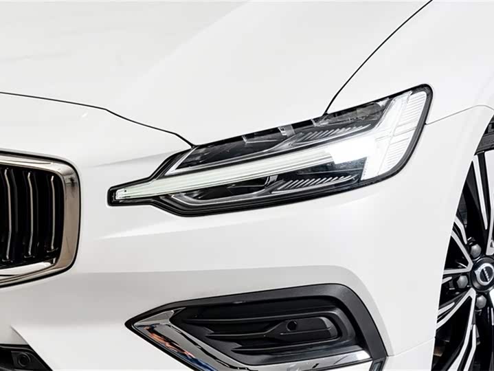 Фото 5 - Volvo S60