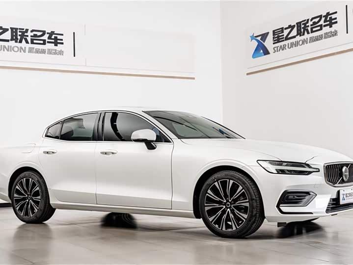 Фото 7 - Volvo S60