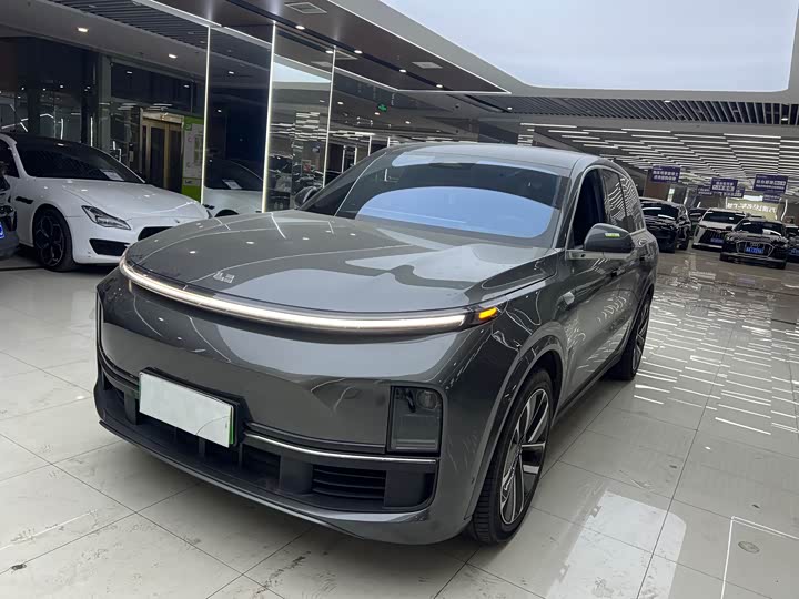 Фото 1 - LiXiang L8