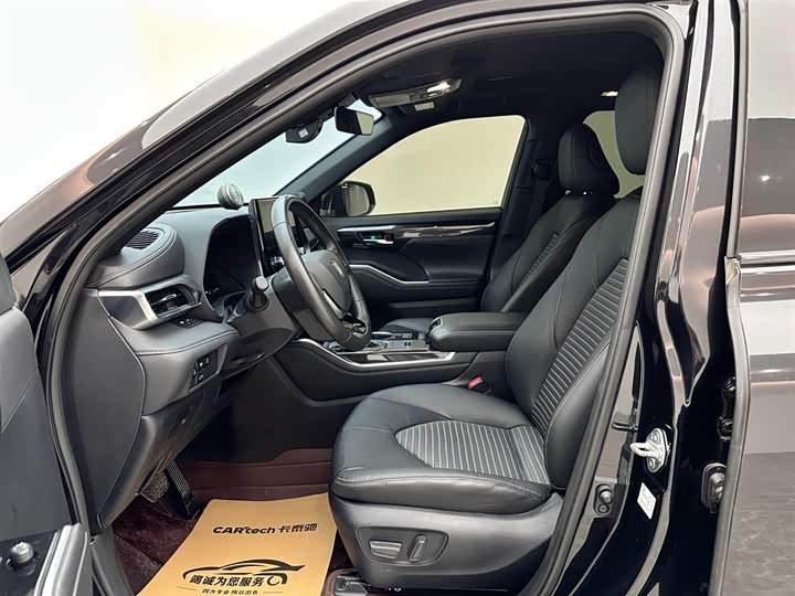 Фото 8 - Toyota Crown Kluger