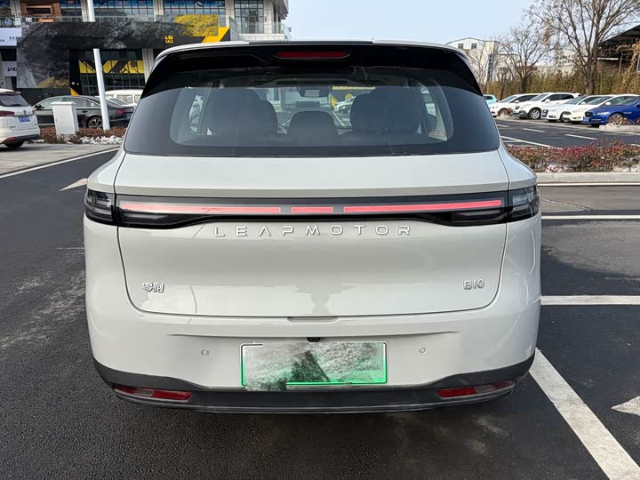 Фото 9 - Leapmotor B10