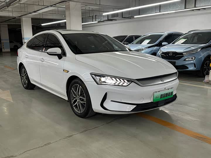Фото 3 - BYD Qin Plus