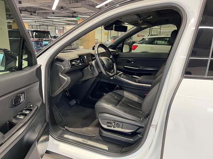 Фото 8 - Nio ES8