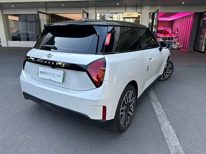 Фото 4 - Mini Cooper