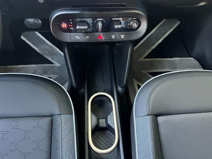 Фото 8 - Mini Cooper