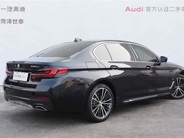 Фото 3 - BMW 5 Series