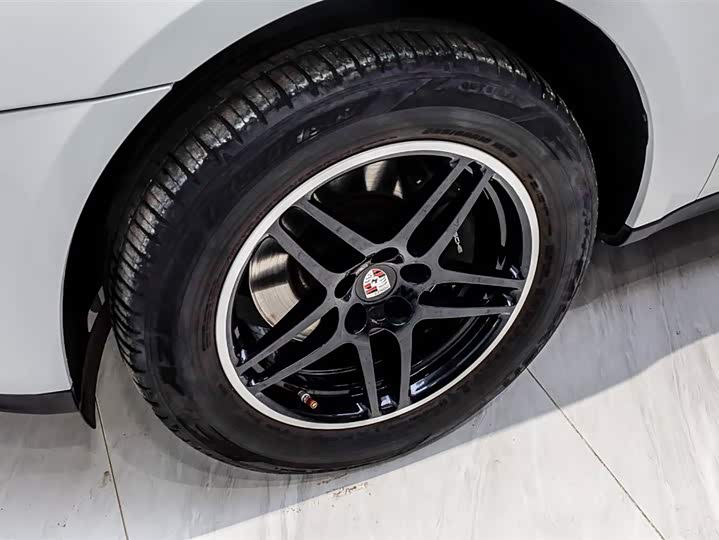 Фото 8 - Porsche Macan