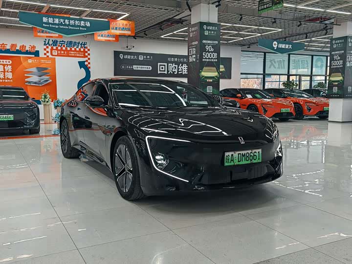 Фото 3 - Avatr 12