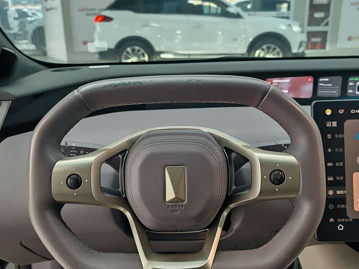 Фото 9 - Avatr 12