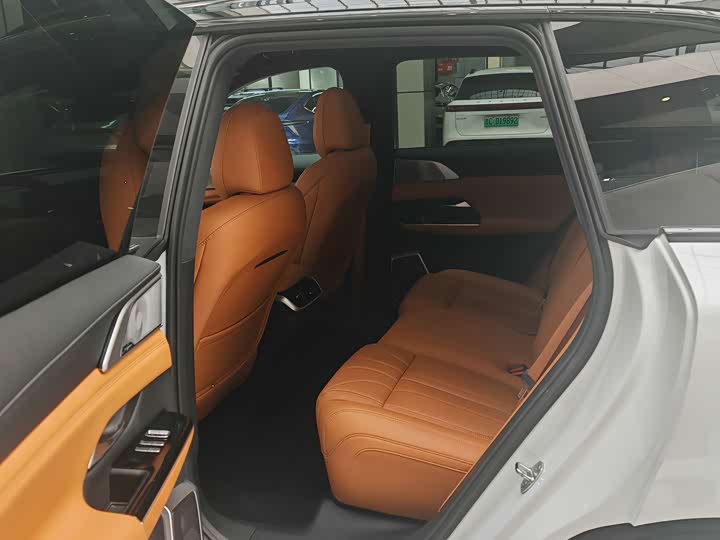 Фото 9 - XPeng G9