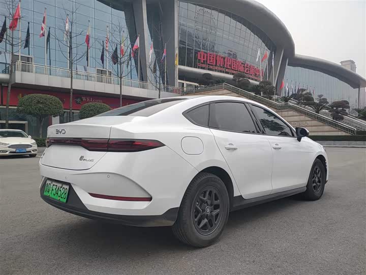 Фото 8 - BYD Qin Plus