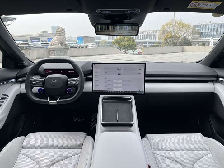 Фото 9 - XPeng P7