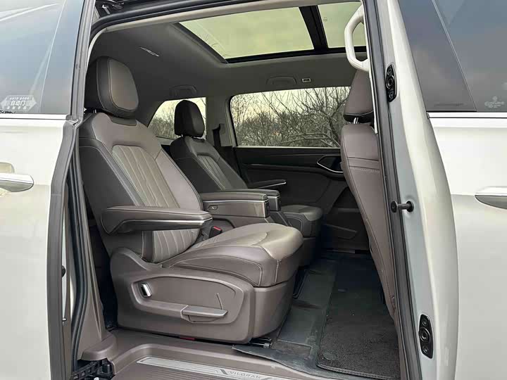 Фото 7 - Volkswagen Viloran