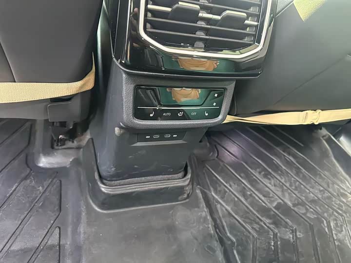 Фото 6 - Volkswagen ID.6 Crozz