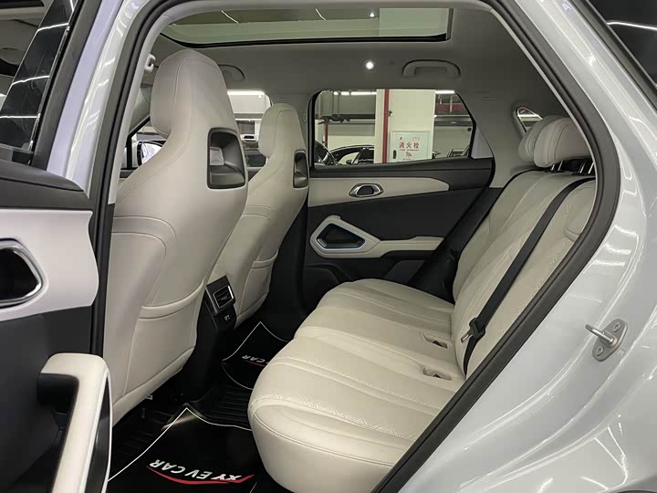 Фото 7 - BYD Yuan Up