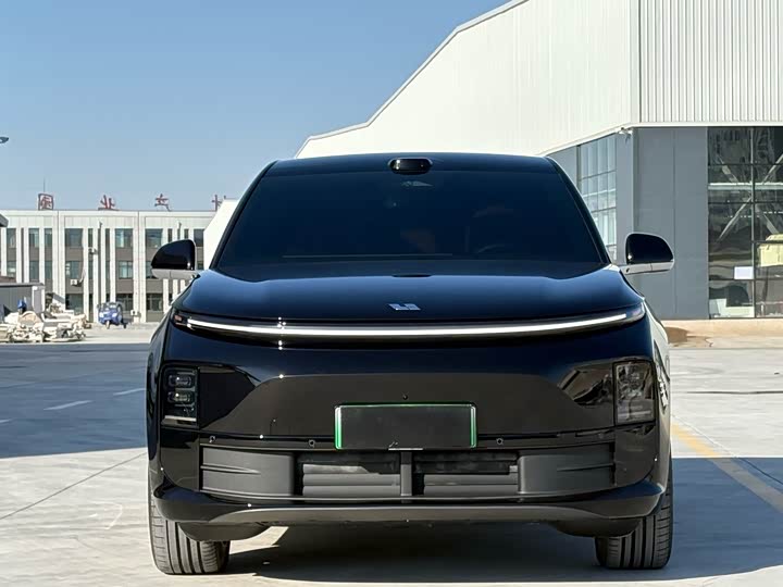 Photo 2 - LiXiang L6