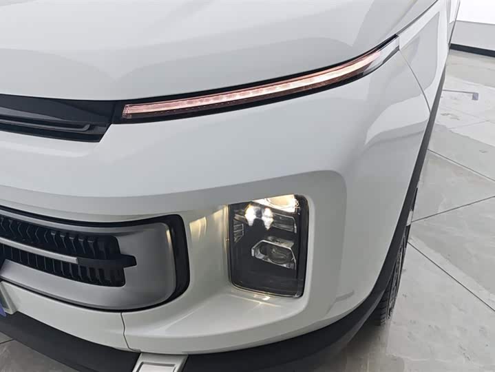 Фото 5 - Geely Icon