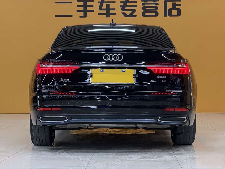 Фото 4 - Audi A6L