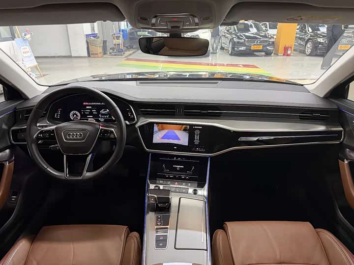 Фото 5 - Audi A6L