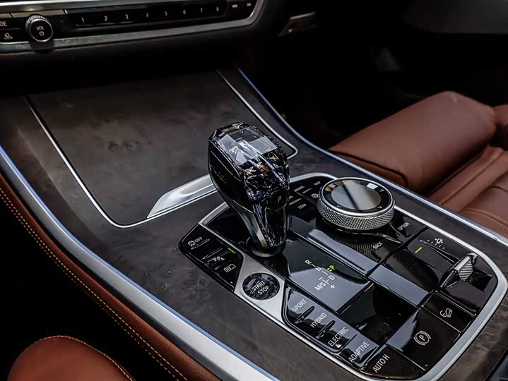 Фото 4 - BMW X5 Hybrid