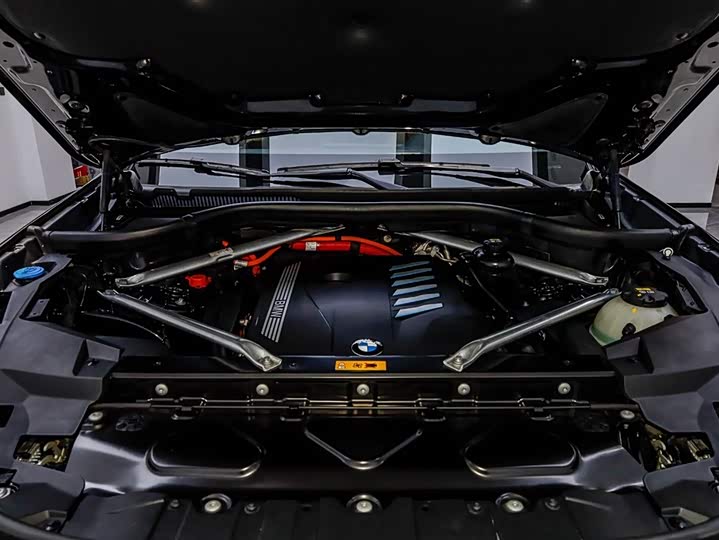 Фото 9 - BMW X5 Hybrid