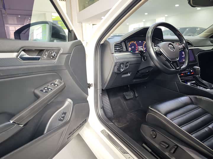 Фото 4 - Volkswagen Lamando L