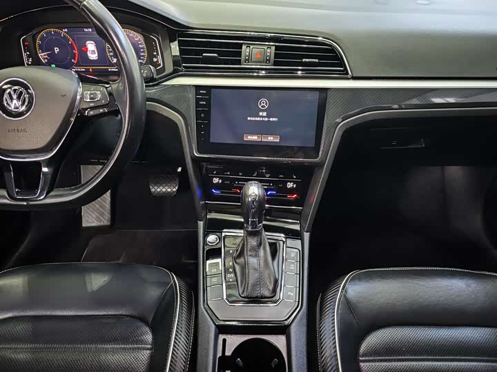 Фото 9 - Volkswagen Lamando L