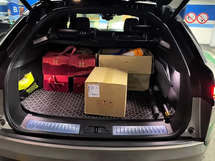 Фото 4 - Land Rover Range Rover Velar