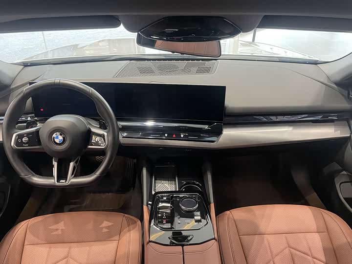 Фото 5 - BMW 5 Series