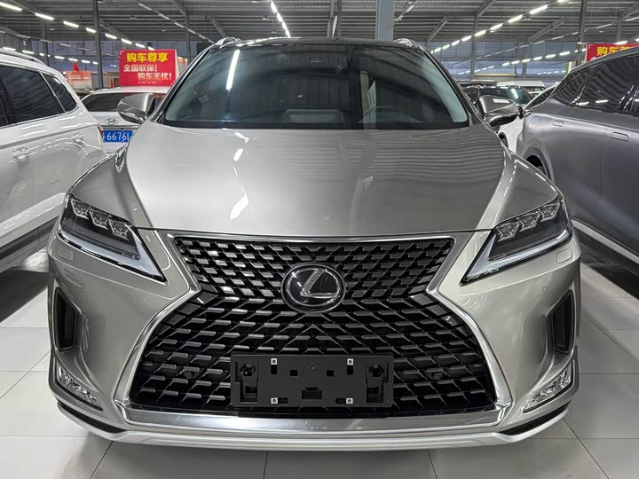 Фото 2 - Lexus RX