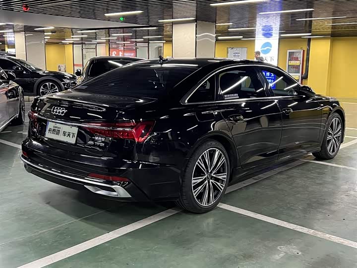 Фото 4 - Audi A6L