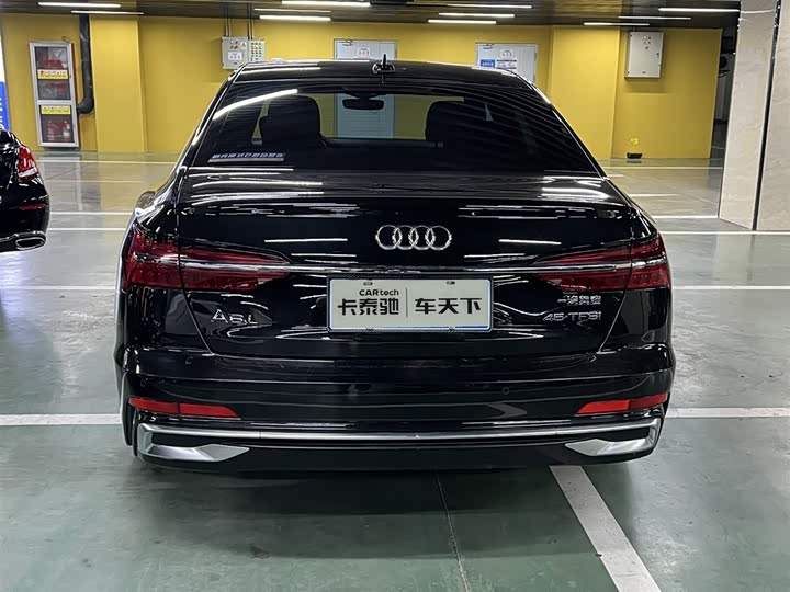 Фото 5 - Audi A6L