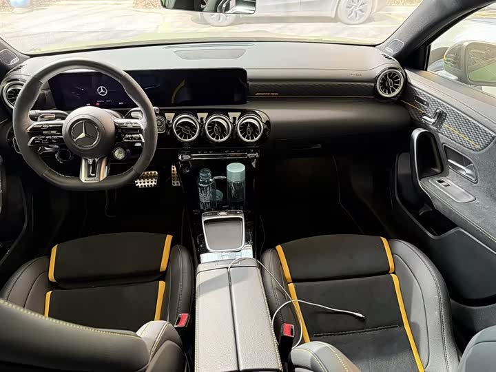 Фото 6 - Mercedes-Benz A-Class AMG