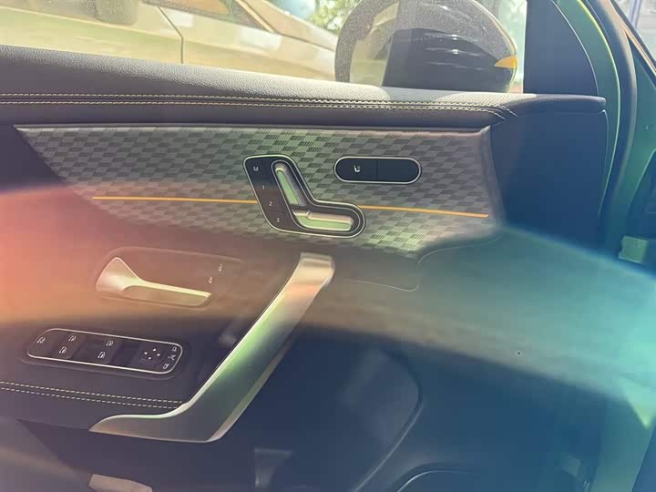 Фото 7 - Mercedes-Benz A-Class AMG