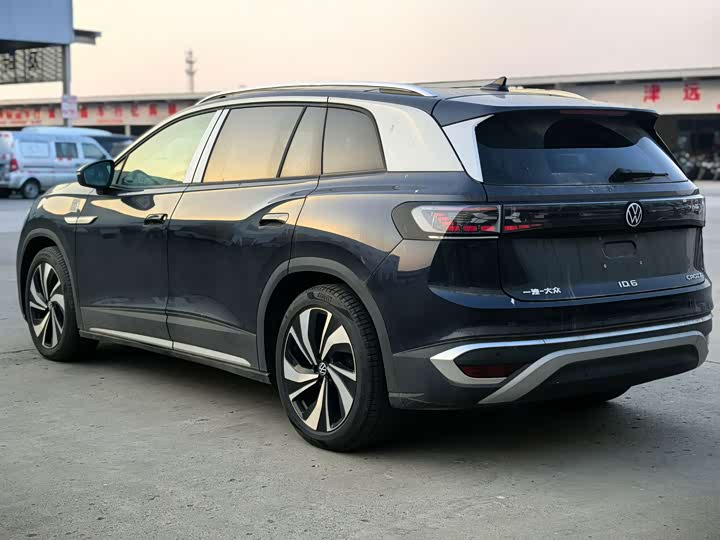 Фото 6 - Volkswagen ID.6 Crozz