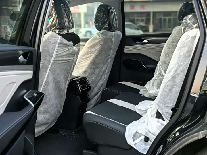 Фото 9 - Volkswagen ID.6 Crozz