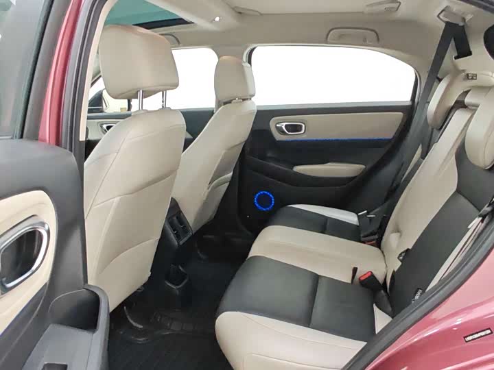 Фото 8 - Honda Vezel