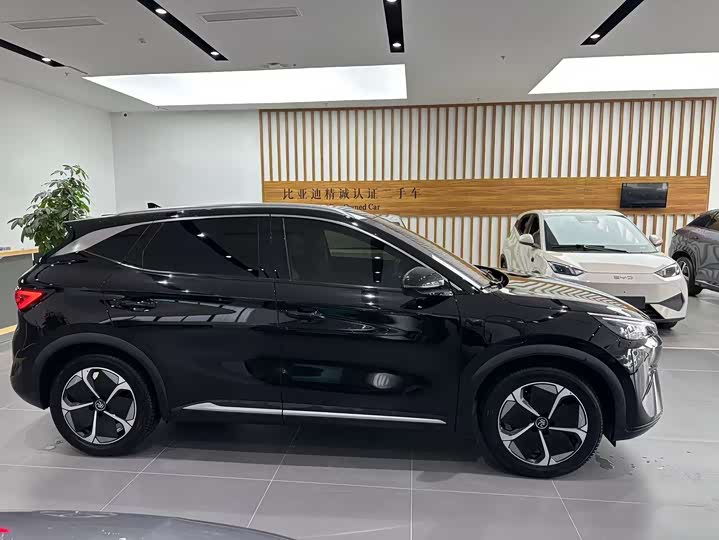 Фото 3 - BYD Yuan Plus