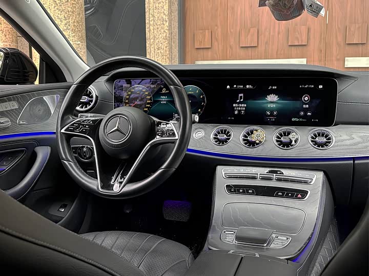 Photo 7 - Mercedes-Benz CLS-Class