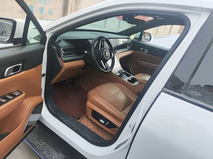 Фото 2 - LiXiang One