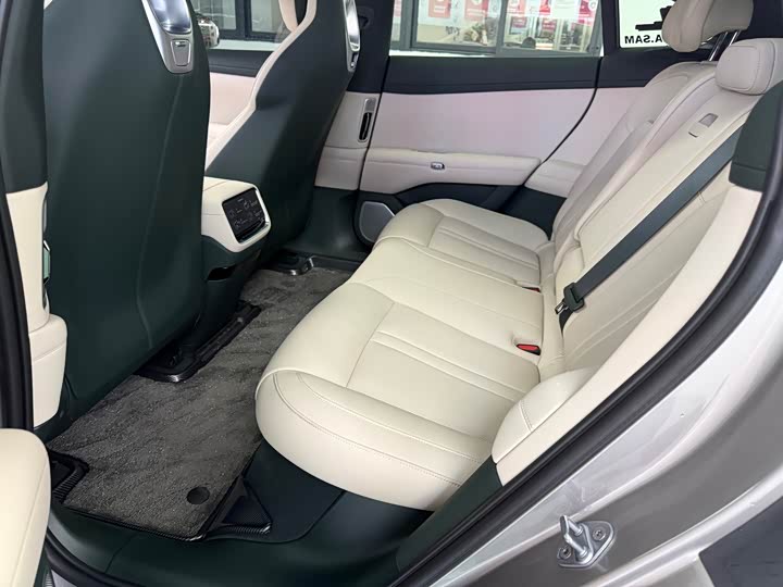 Фото 5 - Xiaomi YU7